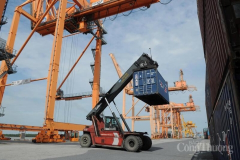Xuất nhập khẩu tiến sát mốc 200 tỷ USD, nhiều tín hiệu cho tăng trưởng